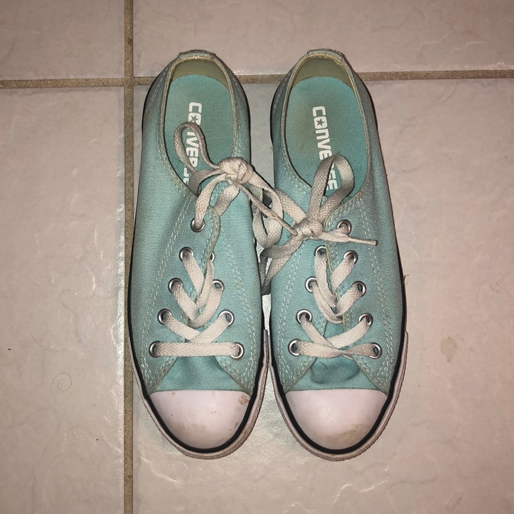 Tiffany blue low top converses